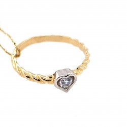 Złoty pierścionek z sercem - cyrkonia.
